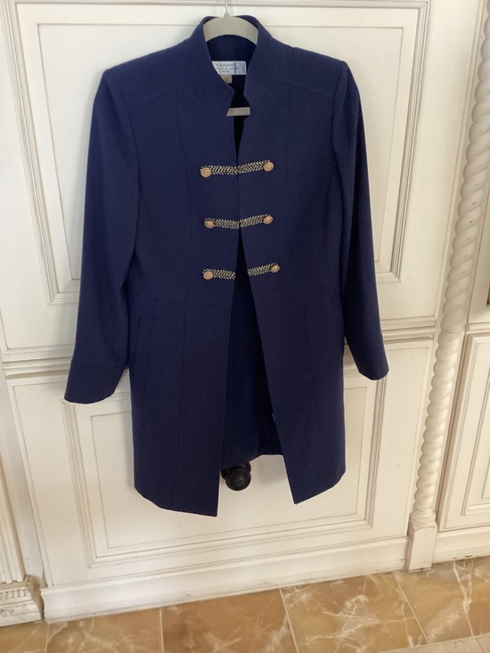 Tahari Arthur S Levine Jackets & Blazers - TAHARI by ARTHUR S. LEVINE - NAVY BLUE TOPPER COAT - SIZE - 6P